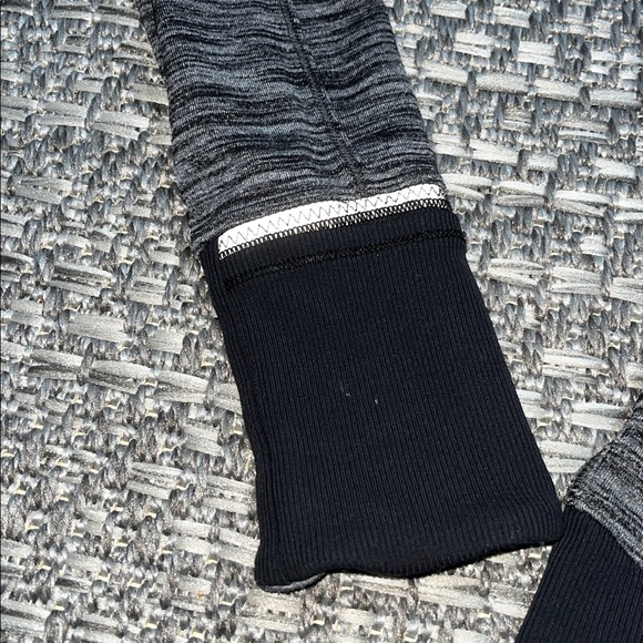 Lululemon | Quarter Zip Sweater - Picture 3 of 16